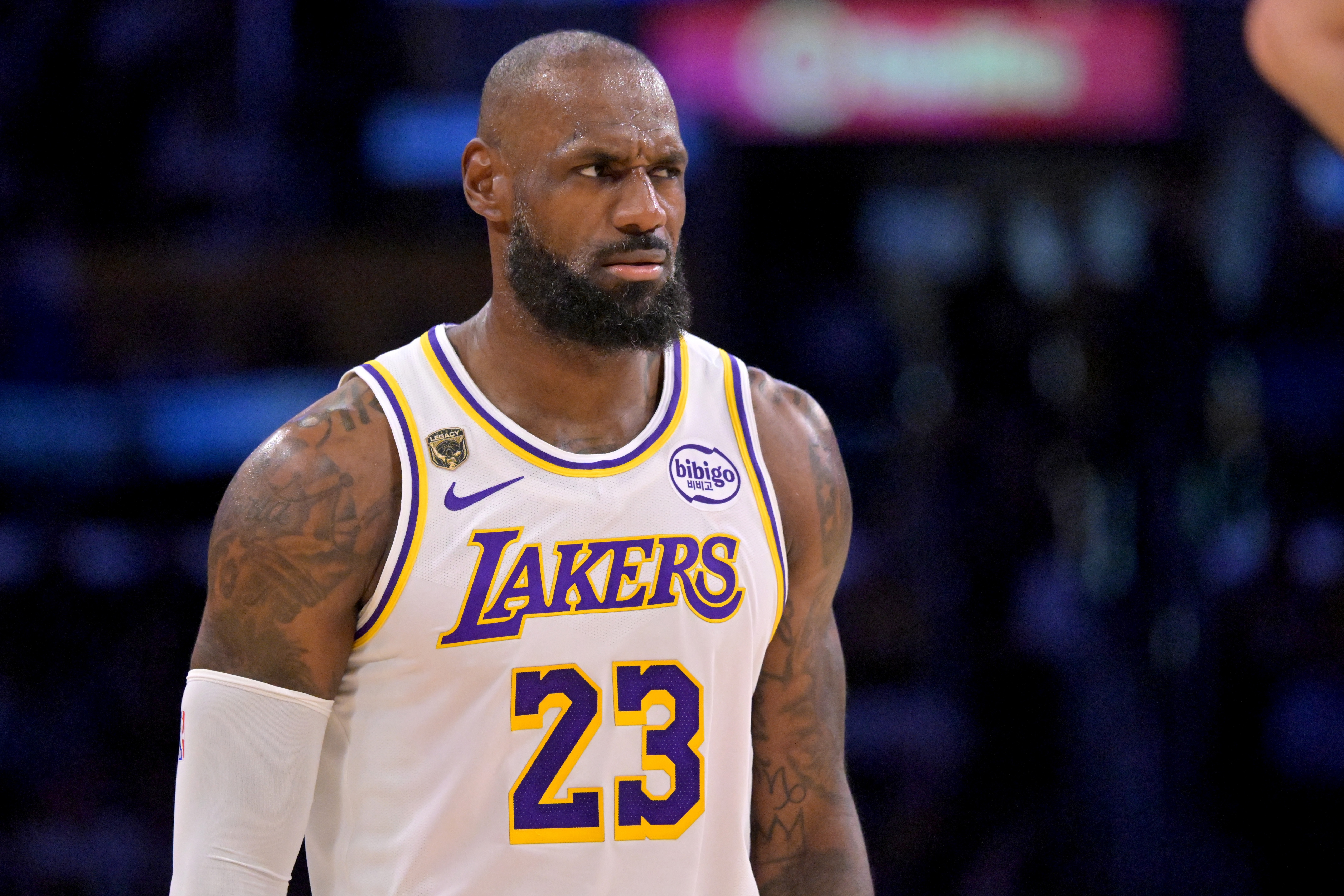 开云下载-Skip：若詹姆斯真将胜利置于自我和贪婪之上 早就接受老将底薪了